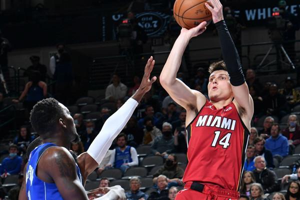 哈登在比赛 哈登在比赛